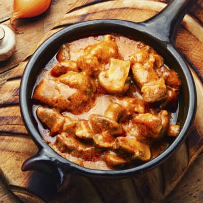 low carb stroganoff in a black serving dish